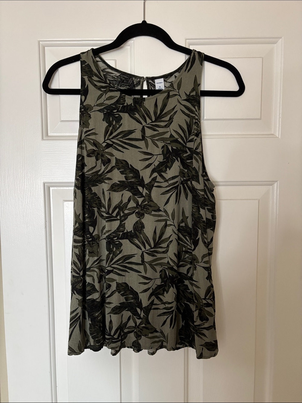 Old Navy Jungle Print Keyhole Tank